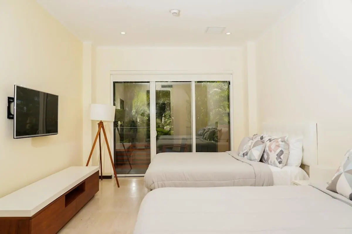 Beautiful Apartment In Eagle Beach Levent Palm Beach