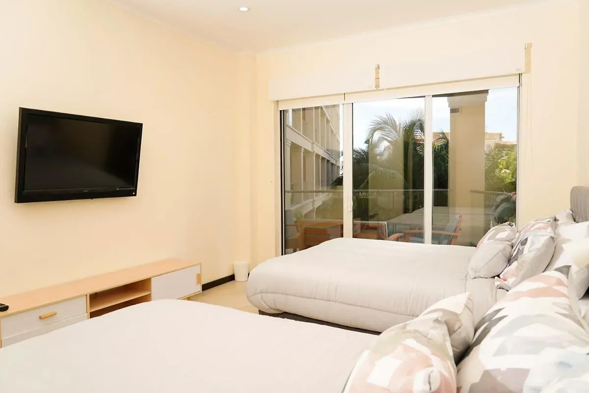 Beautiful Apartment In Eagle Beach Levent Palm Beach
