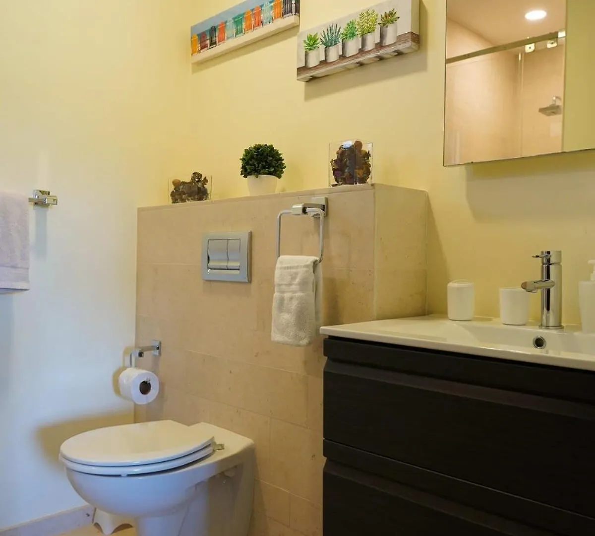 Beautiful Apartment In Eagle Beach Levent Palm Beach Aruba